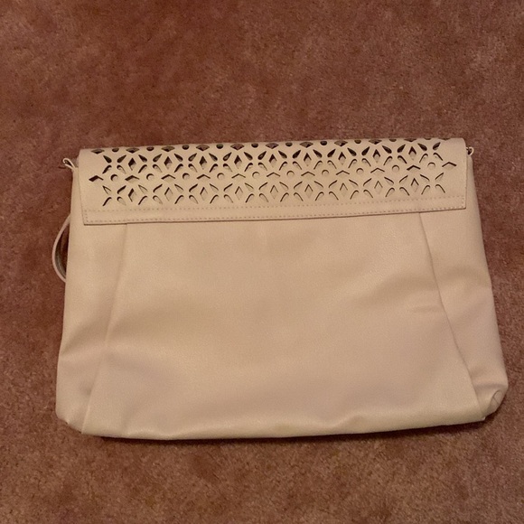 Beauty Boutique Laser Cut Flap Crossbody Bag with Shoulder Strap in pink NWOT - Picture 9 of 17